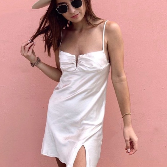 Princess Polly hewlitt mini dress in champagne. Size 10. NWT - Picture 4 of 7